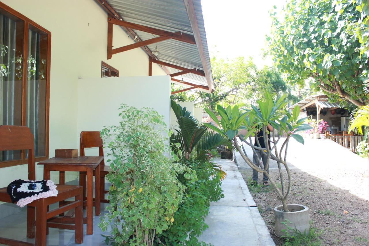Herry Homestay Kuta  エクステリア 写真