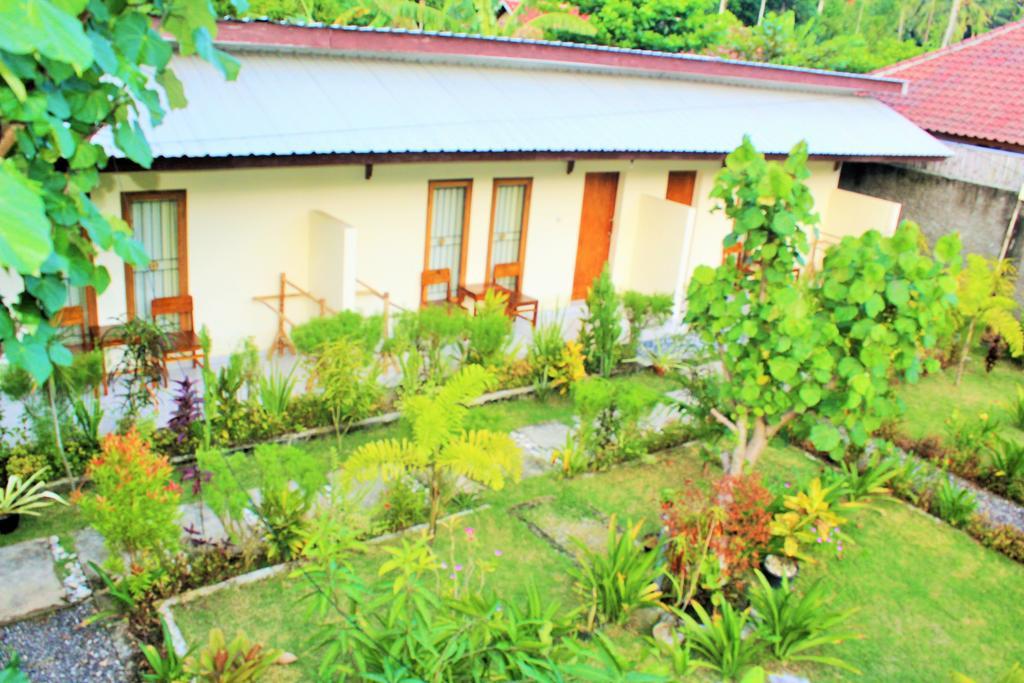 Herry Homestay Kuta  エクステリア 写真